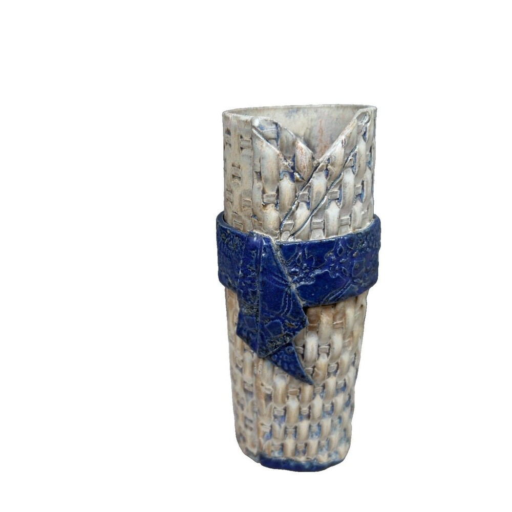 Shigemi Sanders 2007 studio pottery hand-built glazed basket weave texture vase